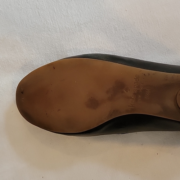Iconic, Classic Kate Spade flats - Picture 7 of 9
